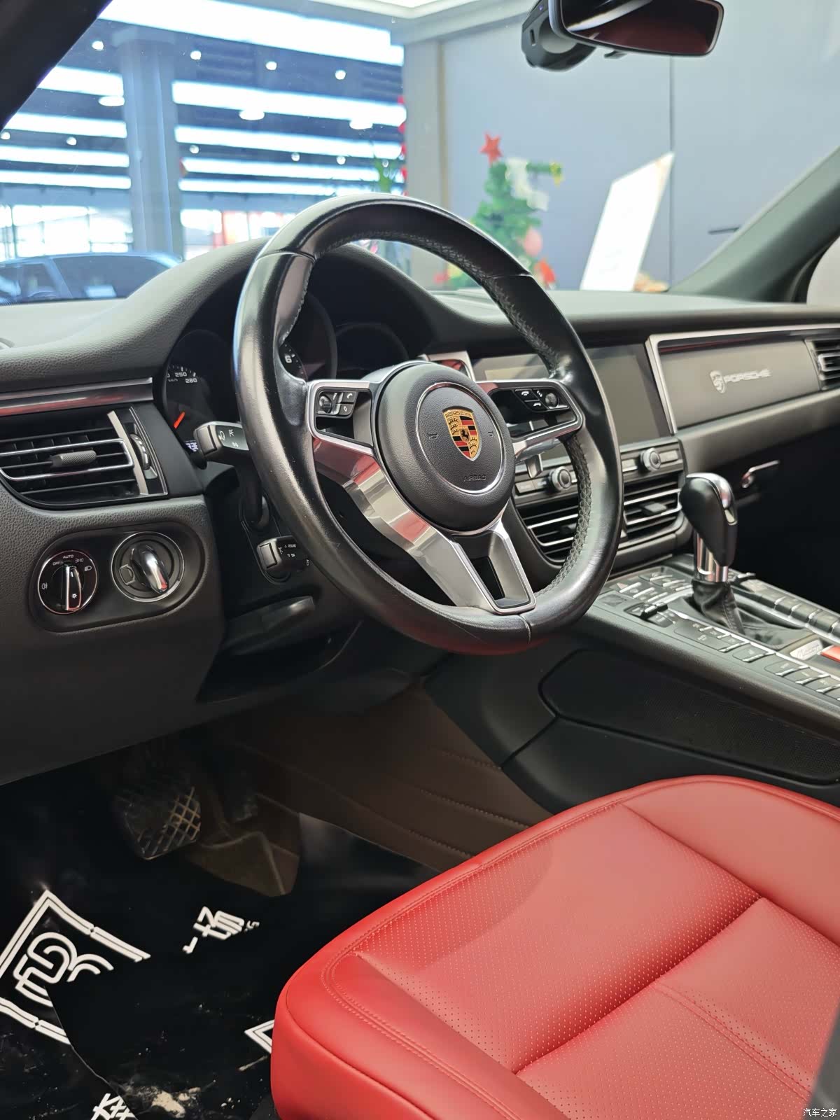 Porsche Macan, 2020 4