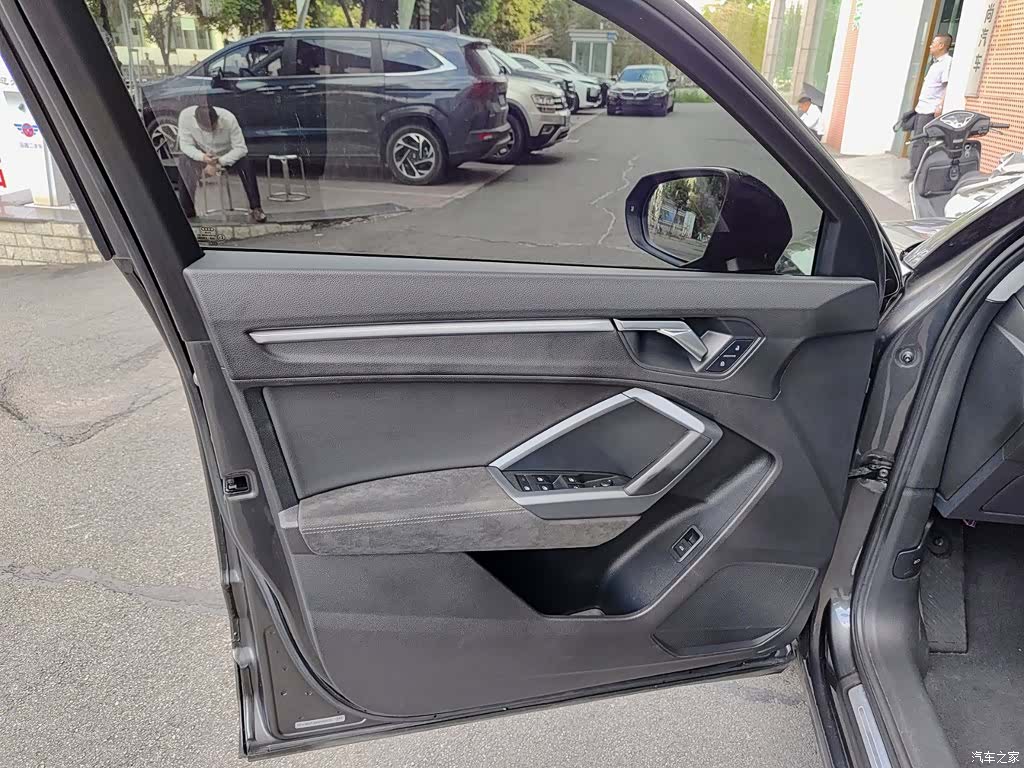 Audi Q3, 2022 6