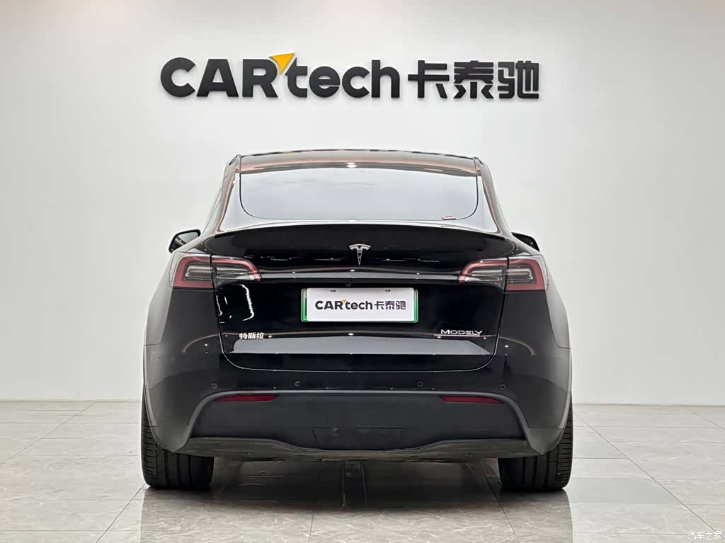 Tesla Model Y, 2023 4