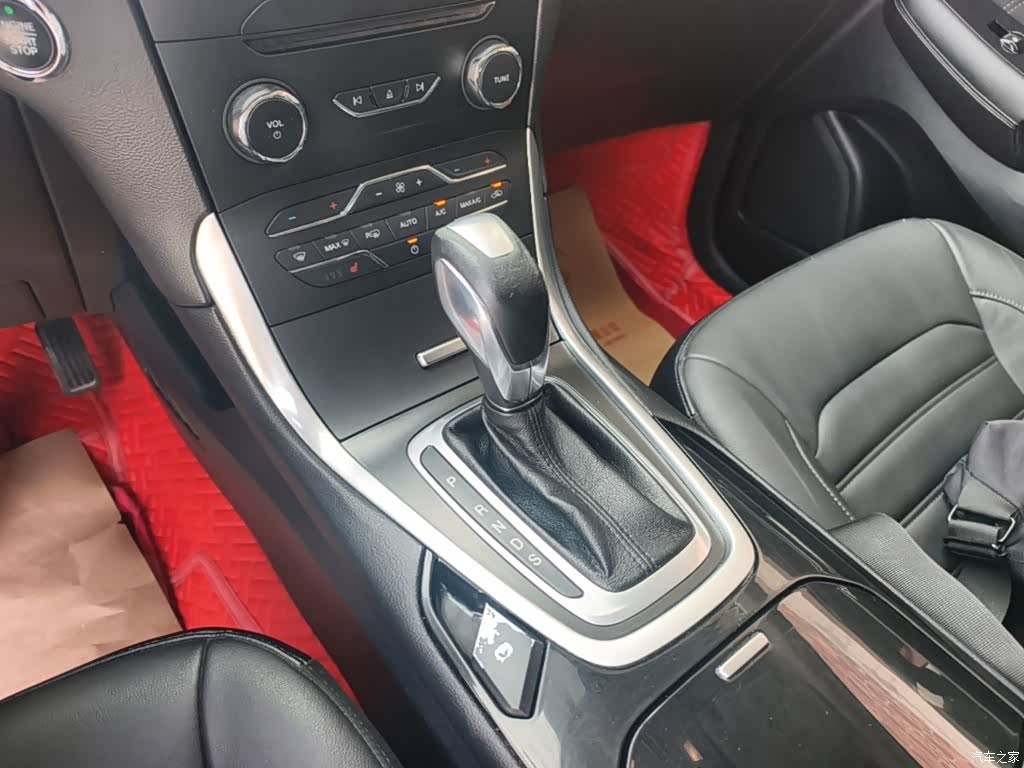 Ford Edge, 2015 10