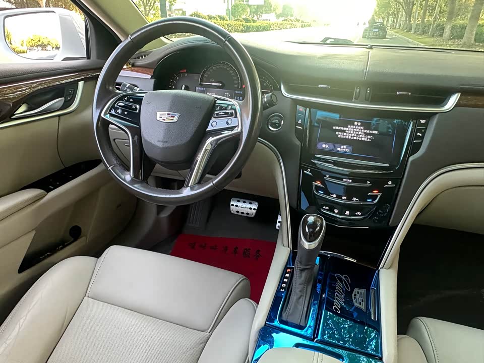 Cadillac XTS