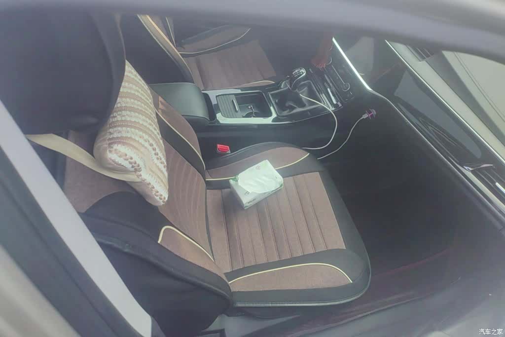 Geely Emgrand, 2021 8