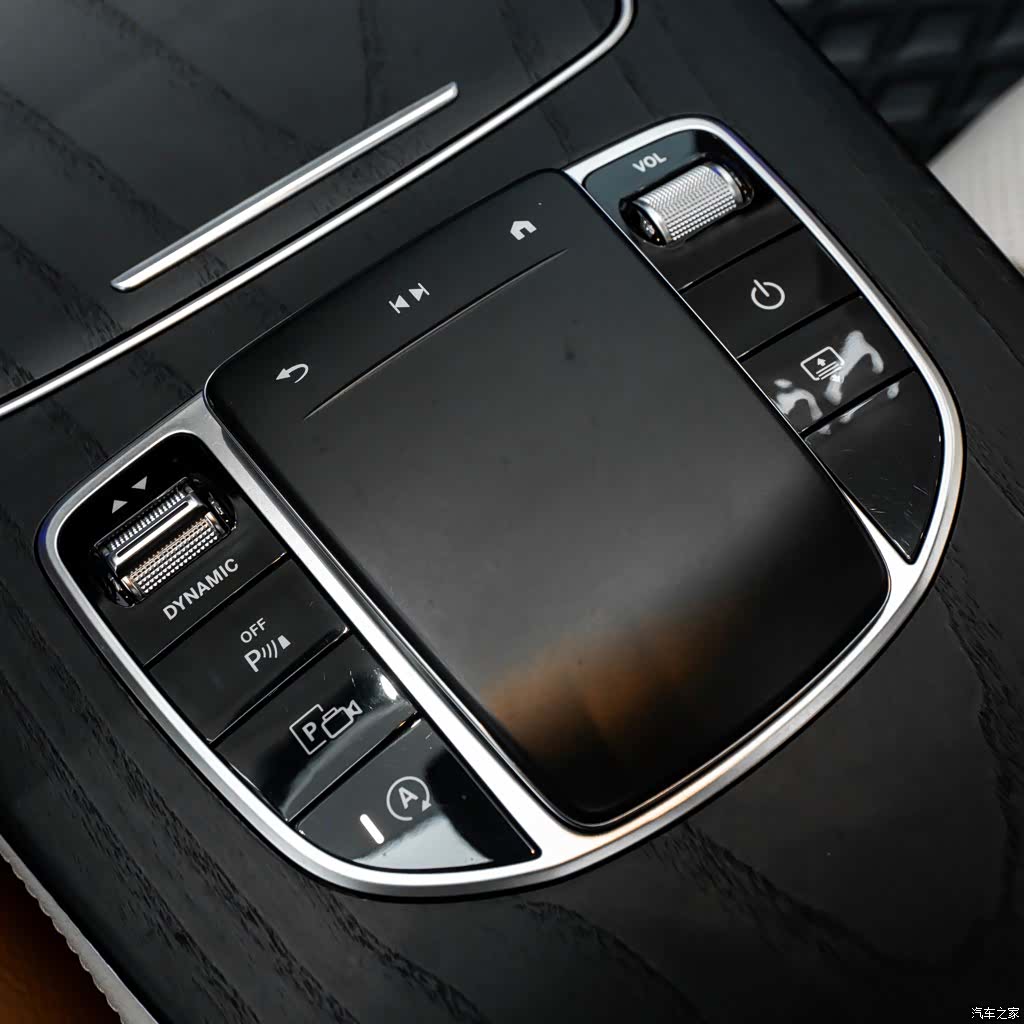 Mercedes-Benz E-Class, 2023 16