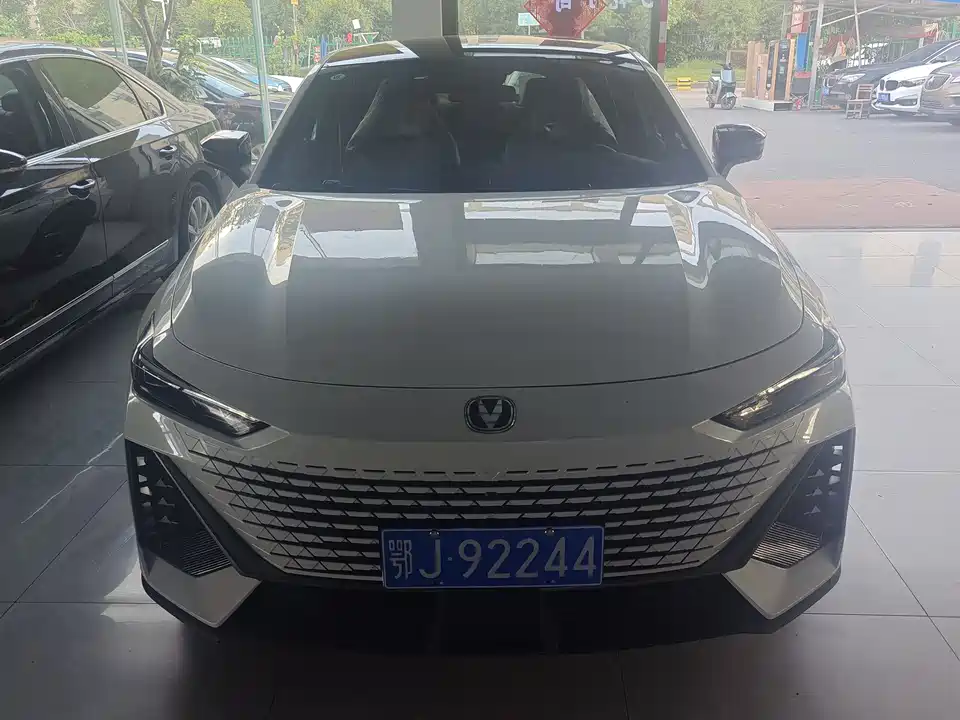 Changan UNI-V