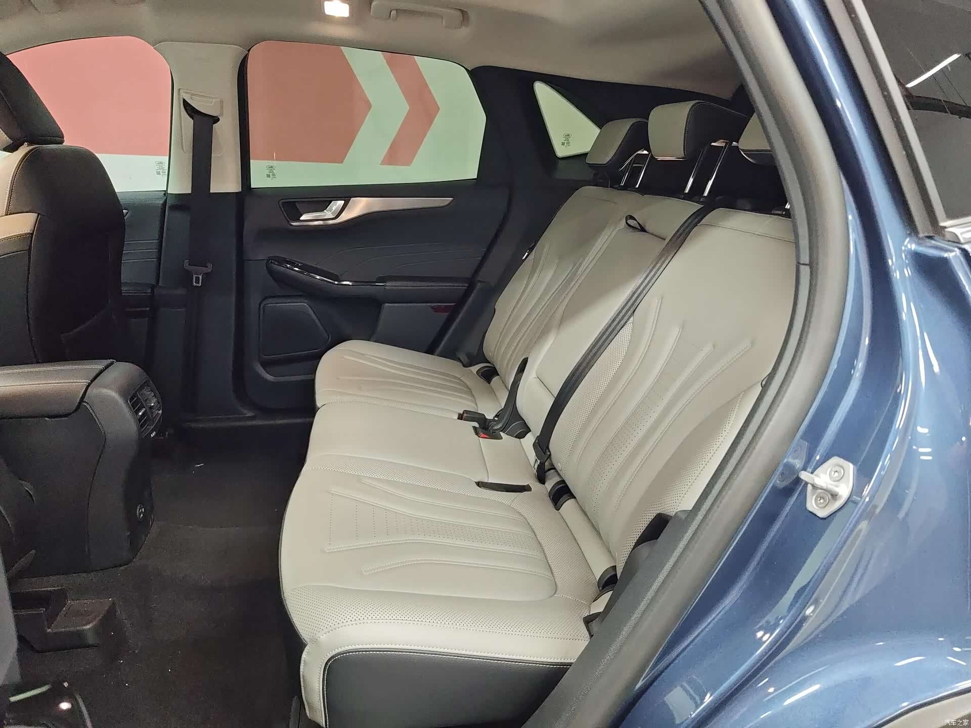 Ford Escape, 2023 11