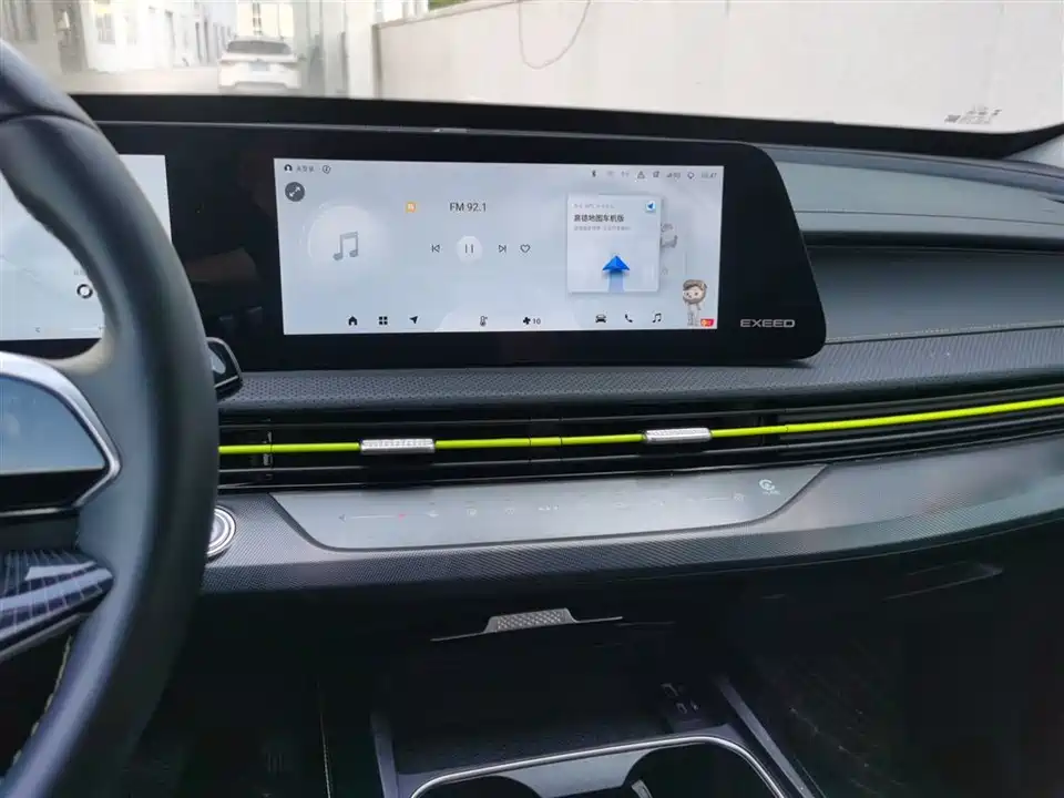 Exeed Chasing the wind