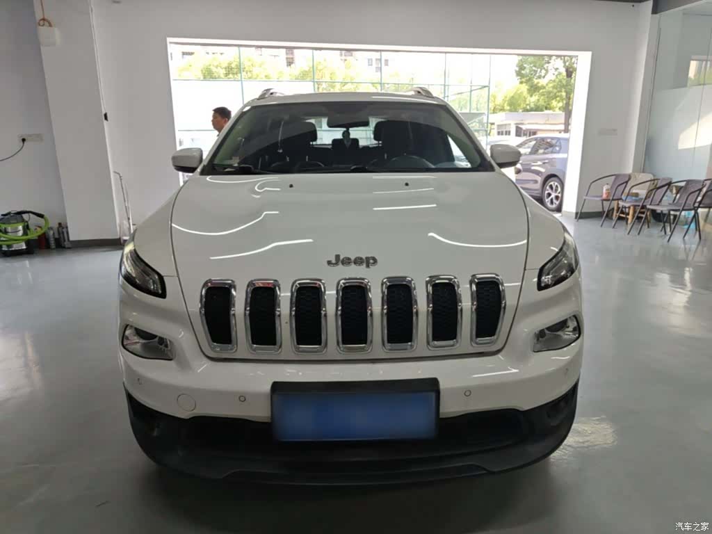 Jeep Cherokee, 2016 3