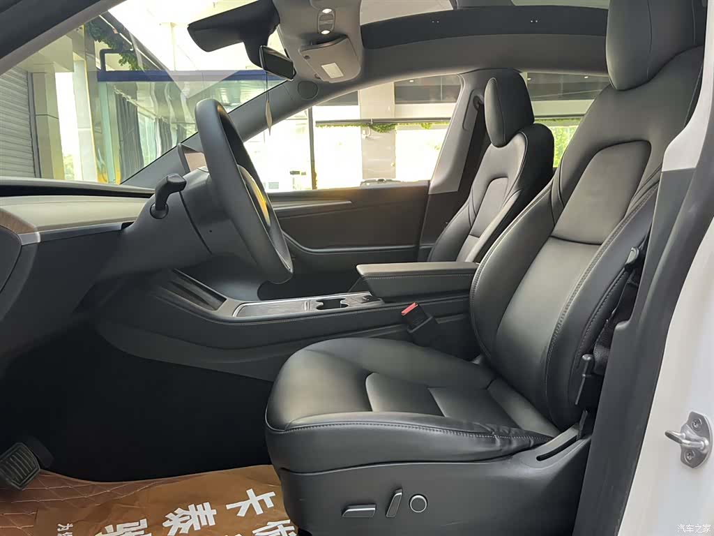 Tesla Model Y, 2021 14