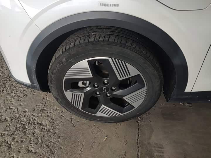 Bestune yue yi 03 2025 565km zhen xiang ban