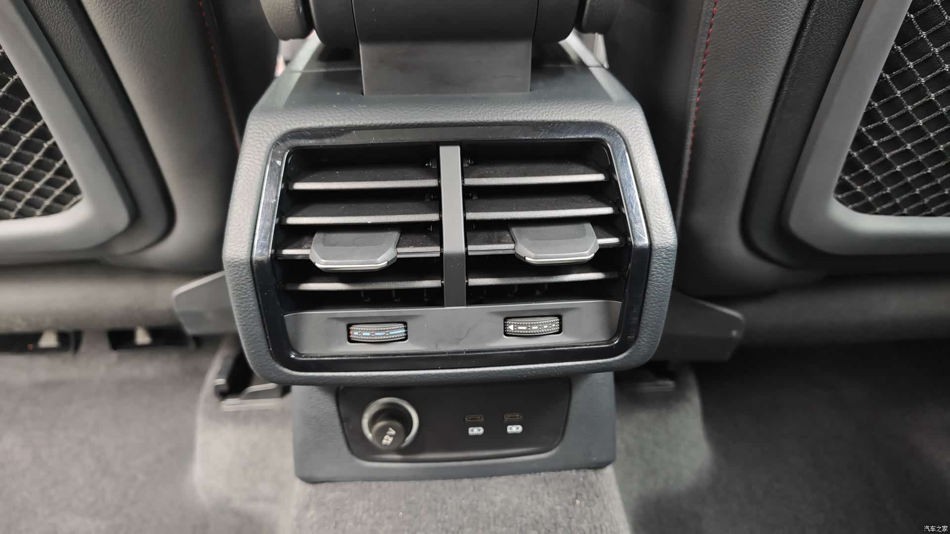 Audi Q3, 2023 12