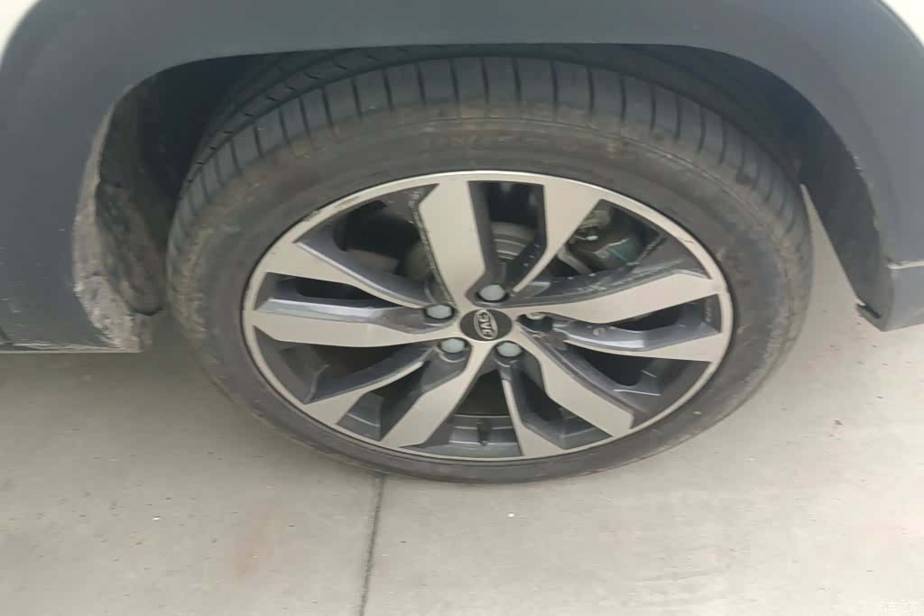 JAC iEVS4, 2019 6