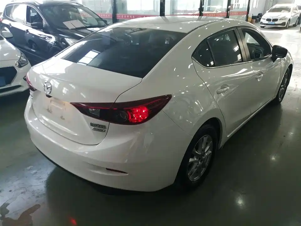 Mazda 3 Angkesaila