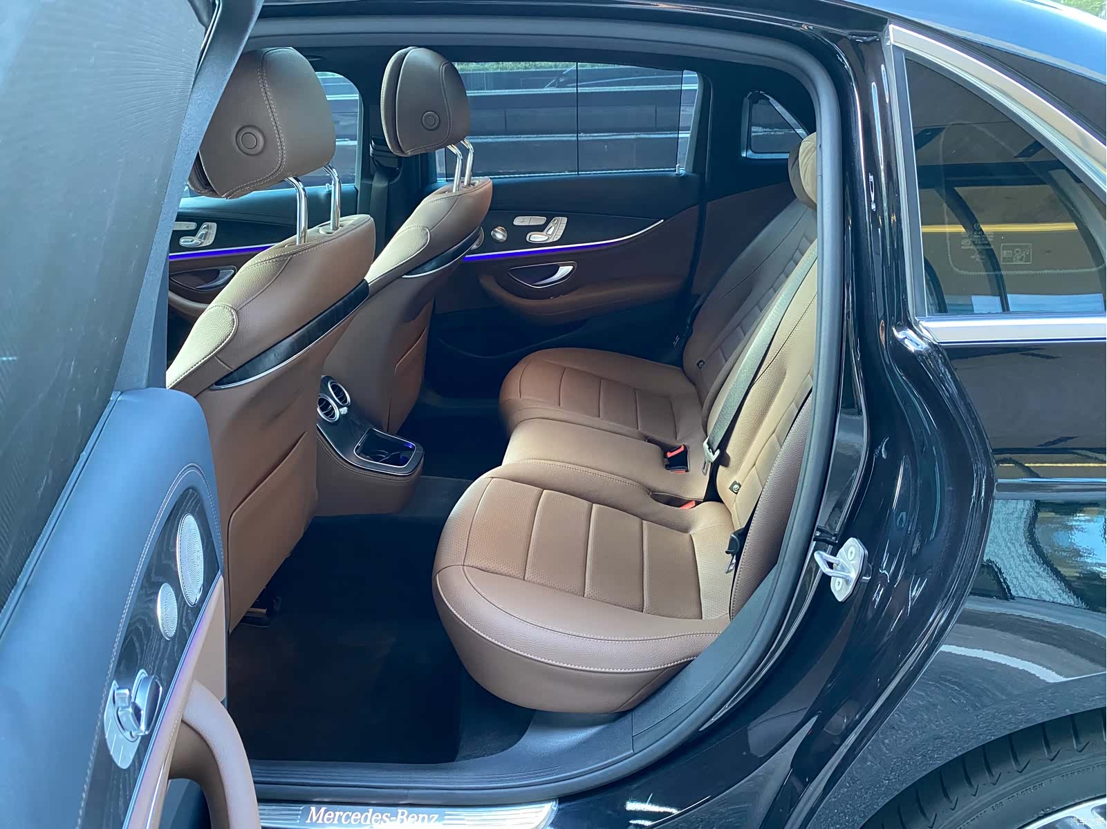 Mercedes-Benz E-Class, 2023 19