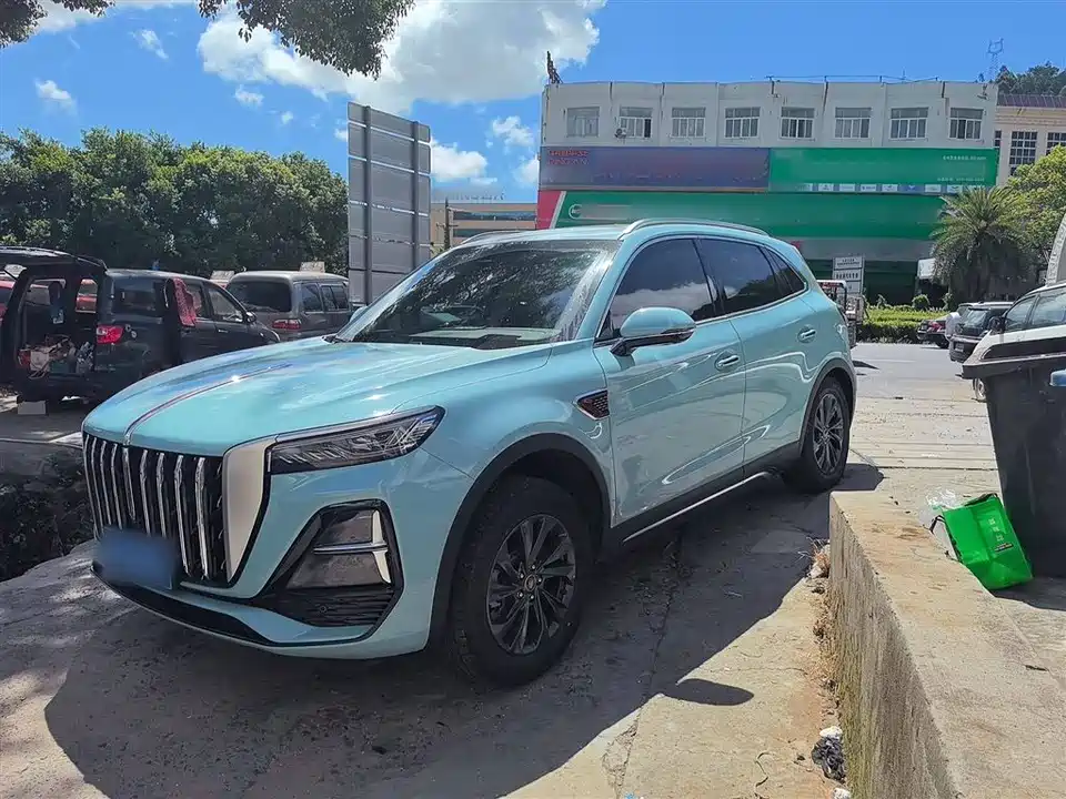 Hongqi HS5
