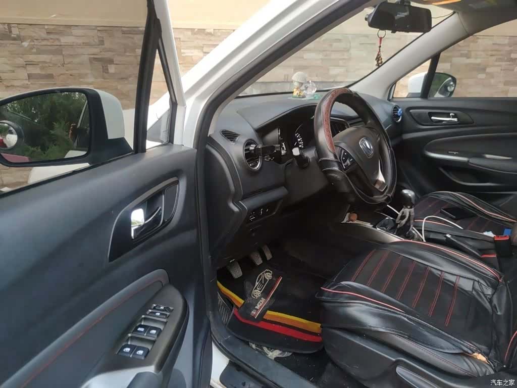 Changan CS15, 2017 13