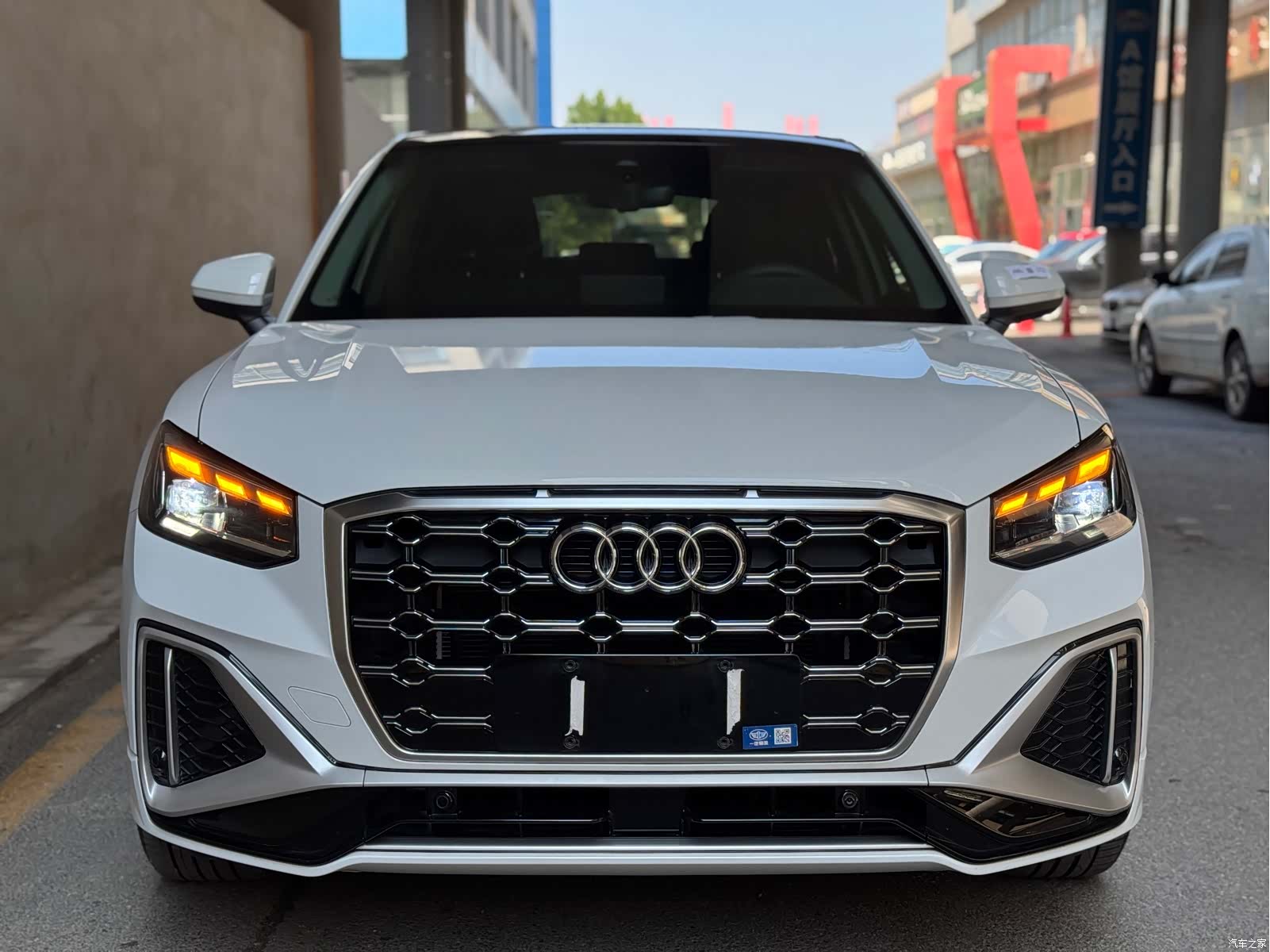 Audi Q2L, 2023 2