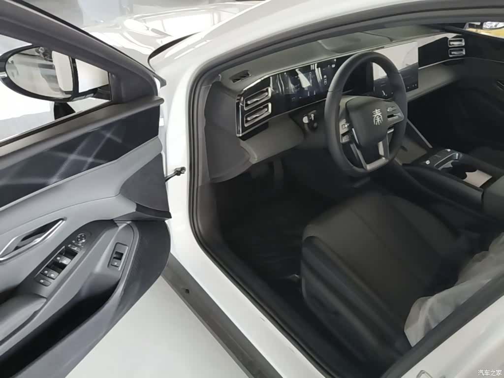 BYD Qin, 2026 16