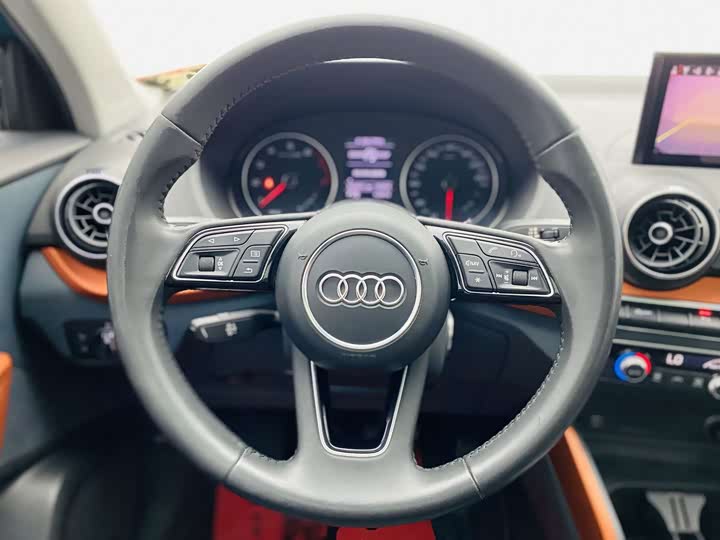 Audi Q2L 2018 35 TFSI shi shang zhi ya xing China VI