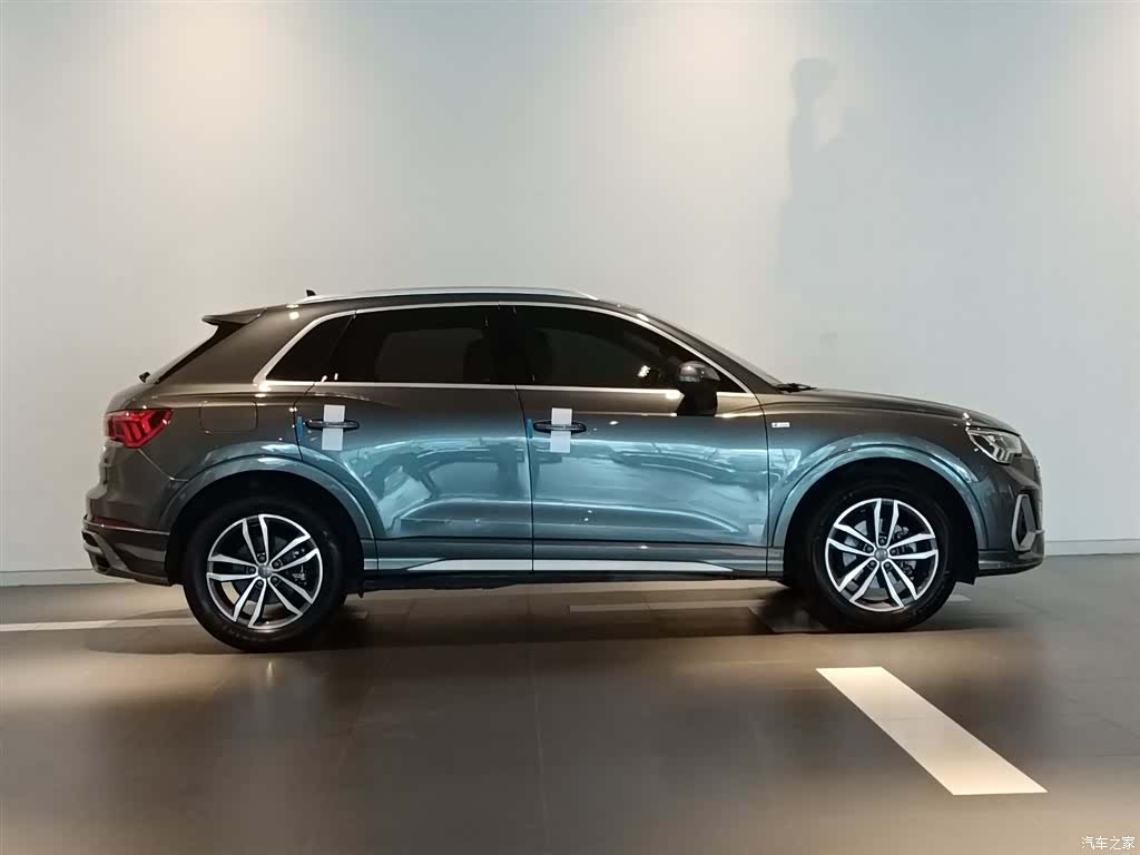Audi Q3, 2021 3