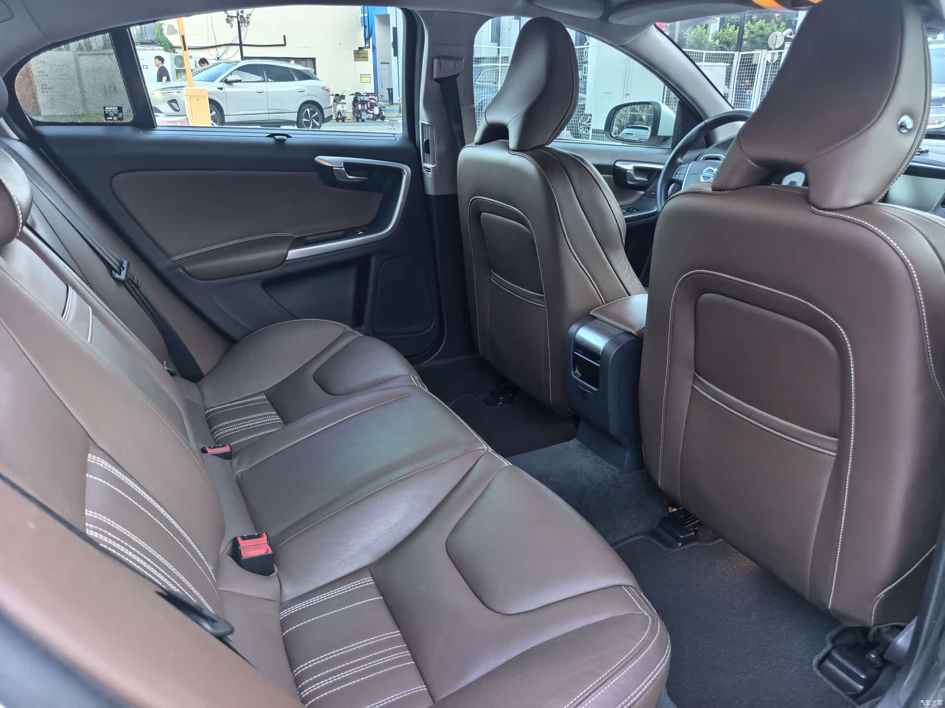 Volvo S60, 2015 17