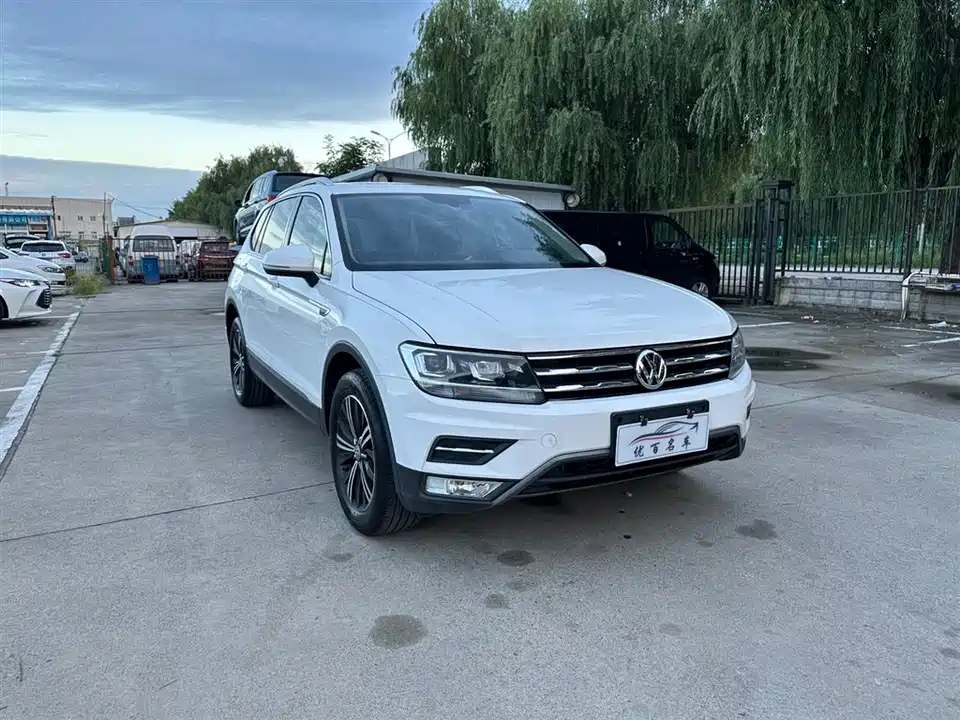 Volkswagen Tiguan L