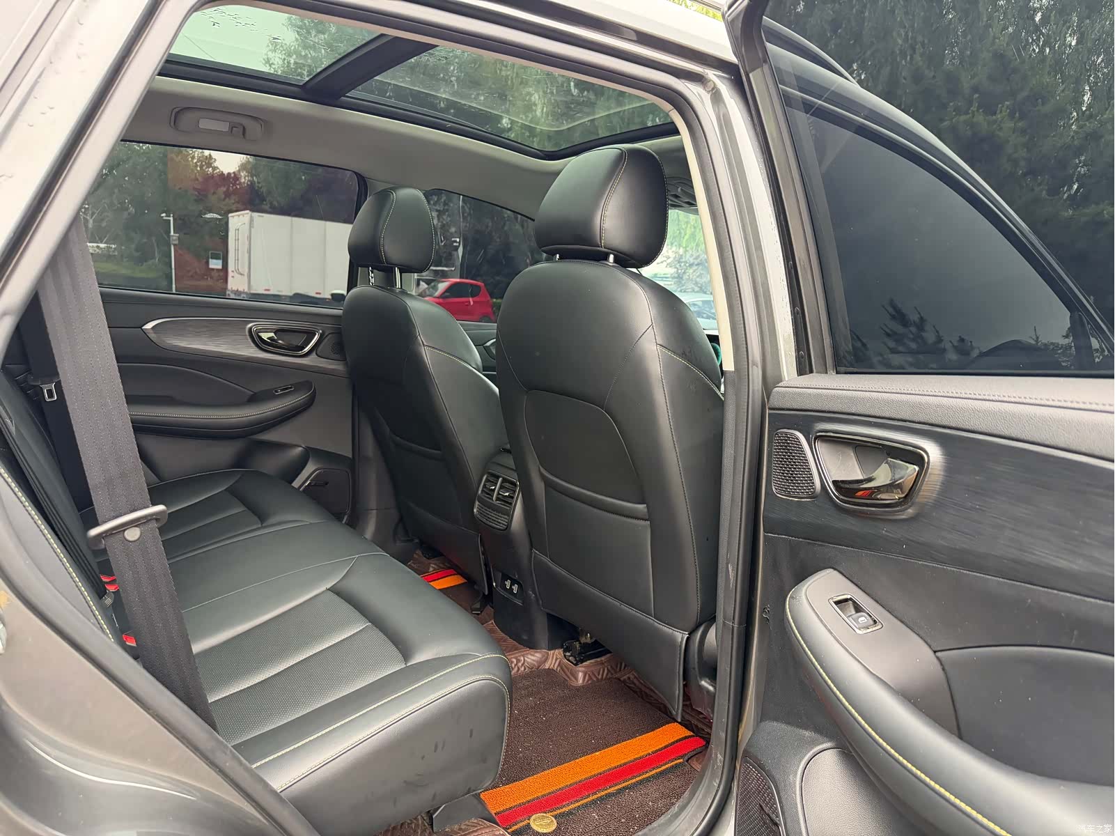 Roewe RX5, 2021 12