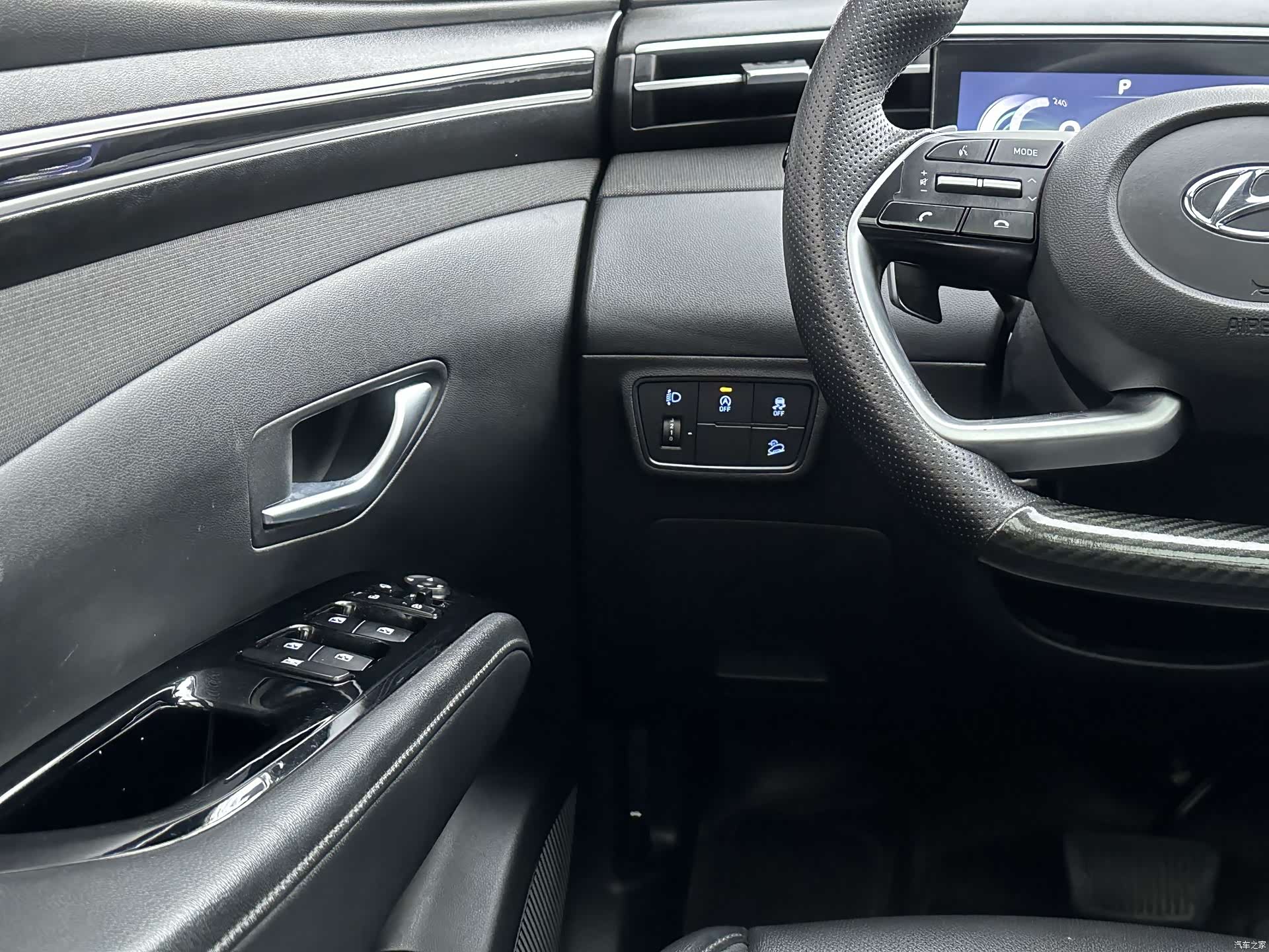Hyundai Tucson L, 2023 12