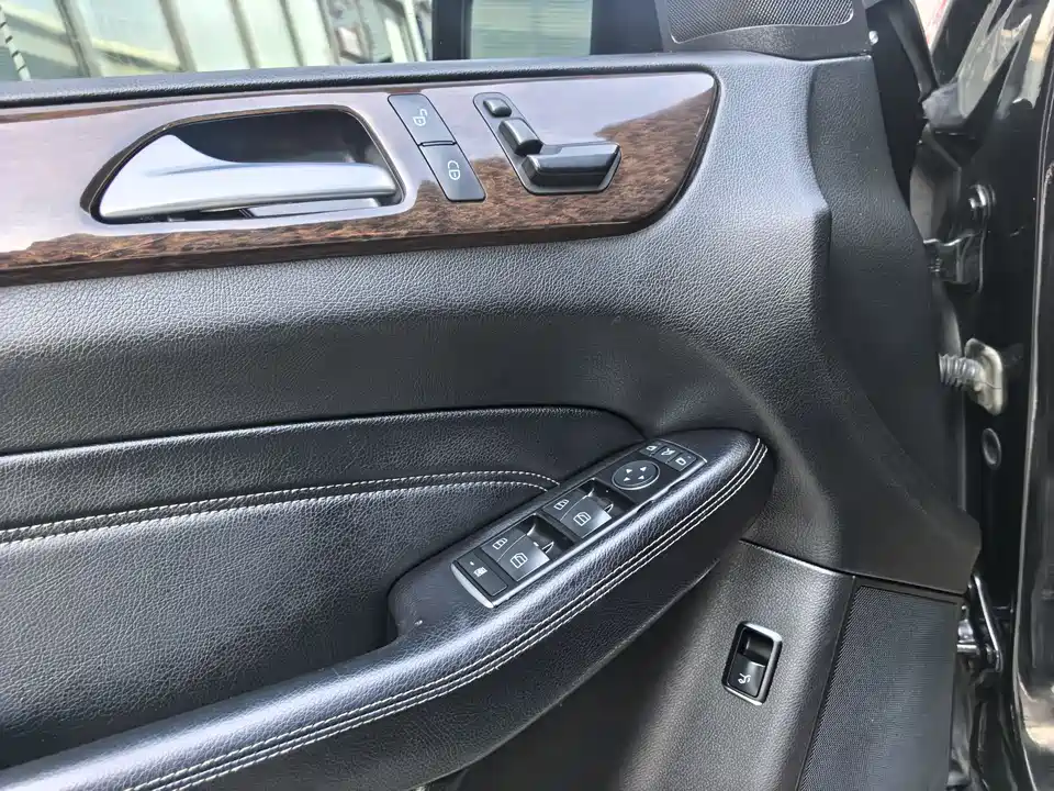 Mercedes-Benz M class