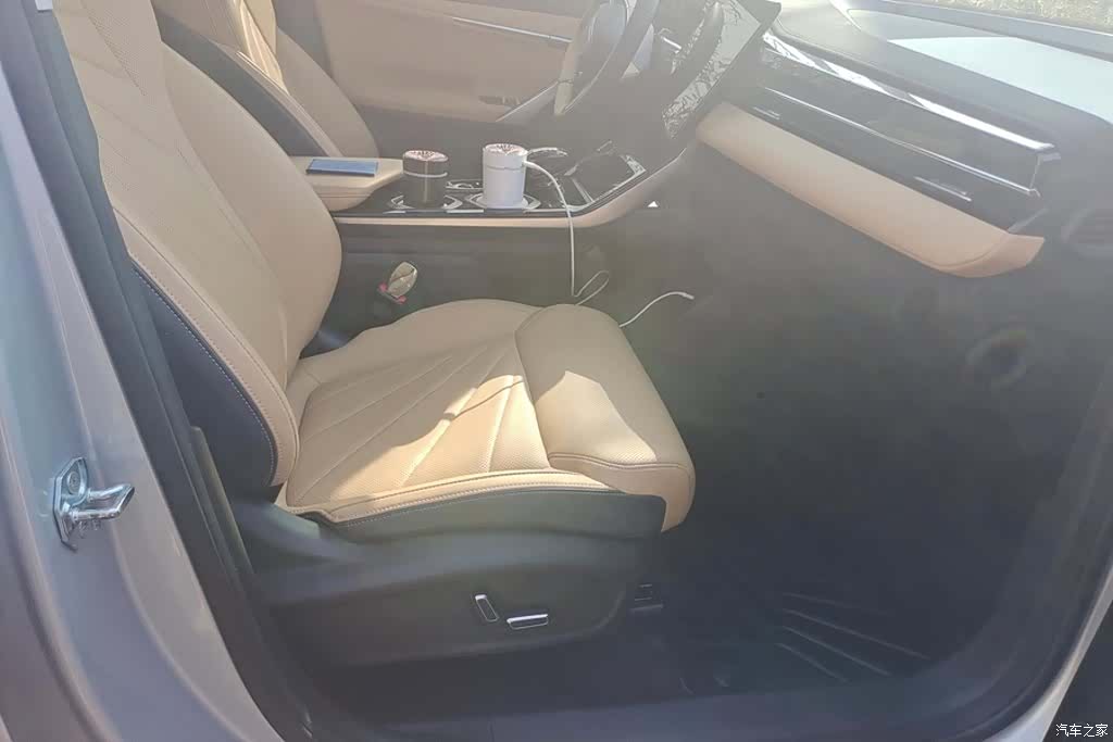 Geely Boyue, 2023 8