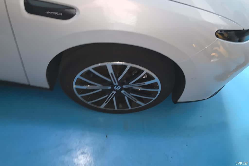 Leapmotor B01, 2026 6