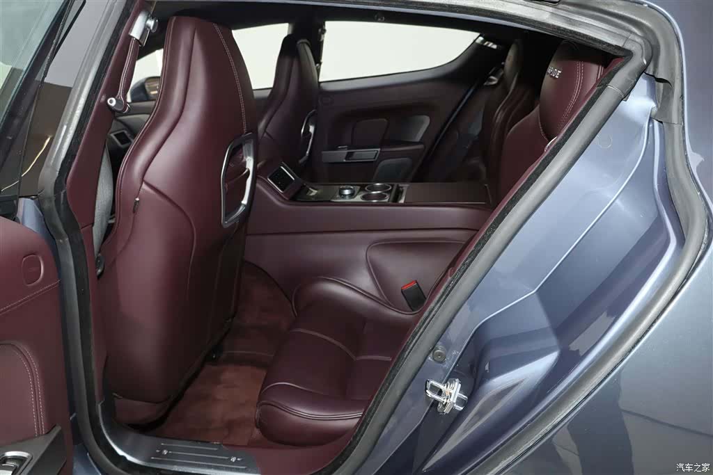 Aston Martin Rapide, 2013 25