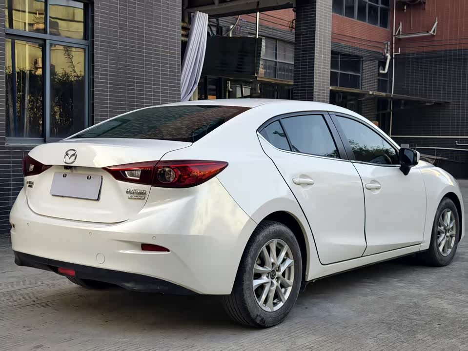 Mazda 3 Angkesaila