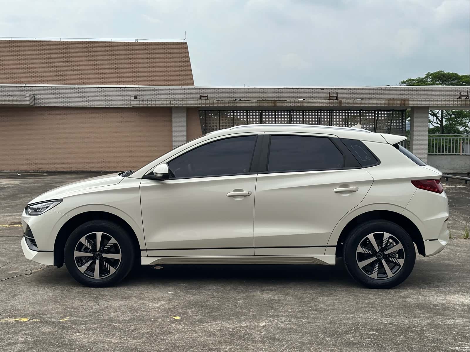 BYD E2, 2023 8
