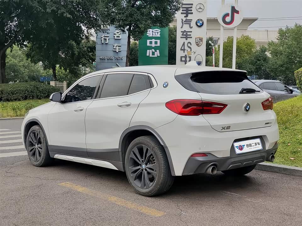 BMW X2