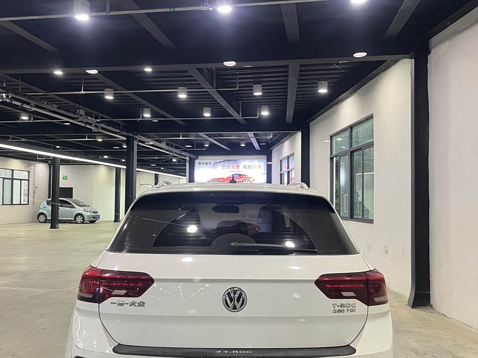 Volkswagen T-ROC exploring Songs