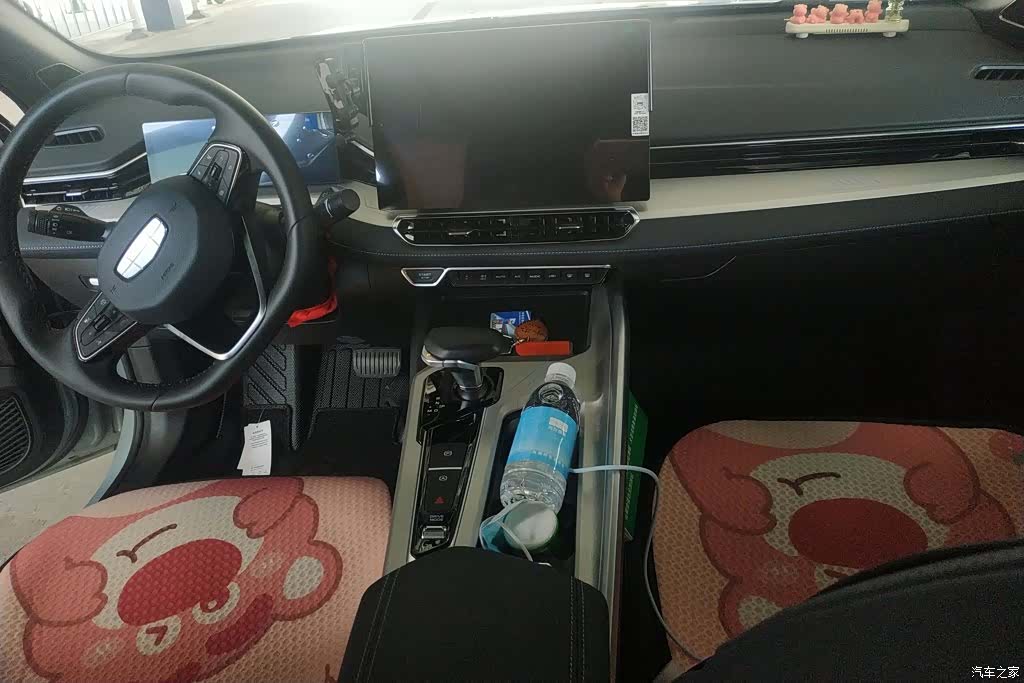 Geely Preface, 2025 16
