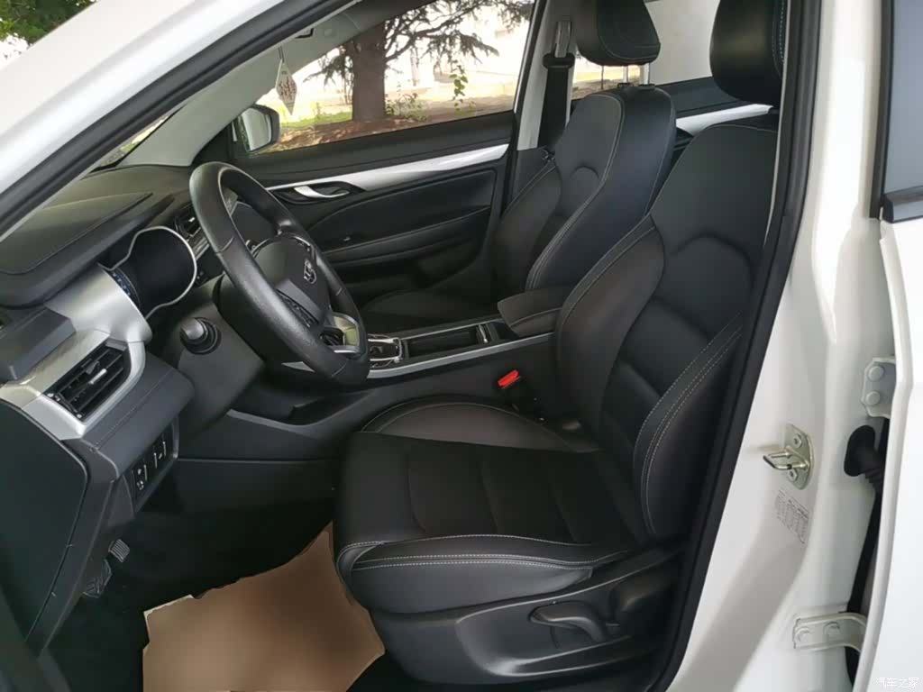 Geely Emgrand, 2021 15