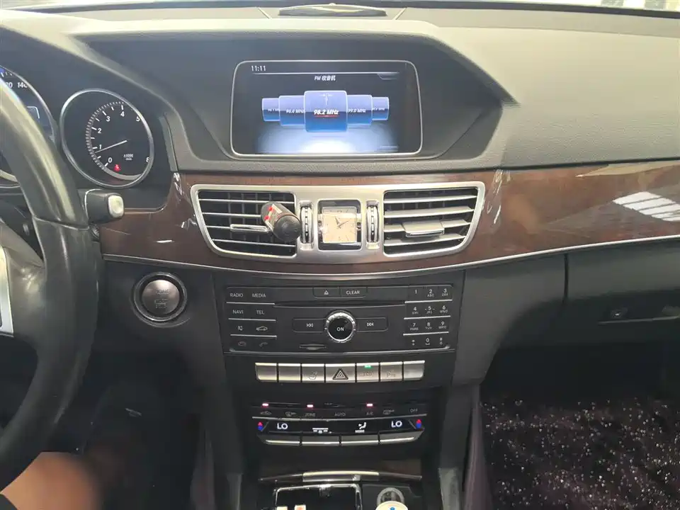 Mercedes-Benz E-class Mercedes-Benz E-class
