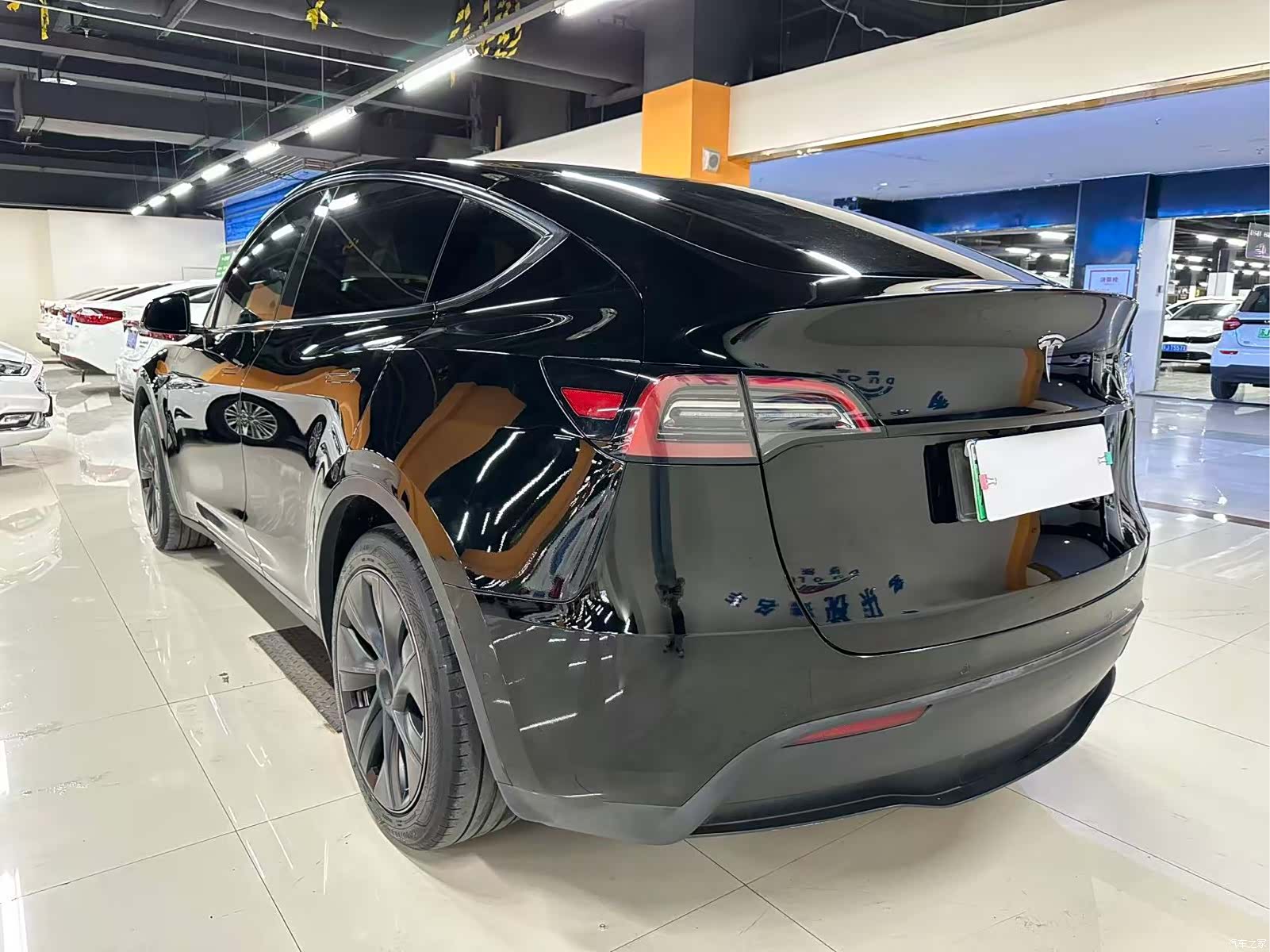 Tesla Model Y, 2023 12