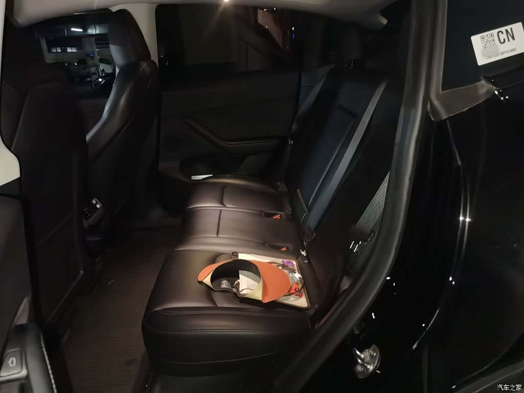 Tesla Model Y, 2024 15