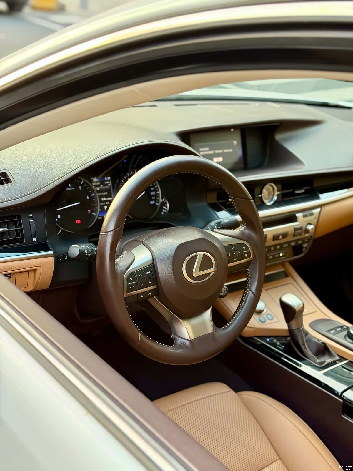 Lexus ES, 2016 14