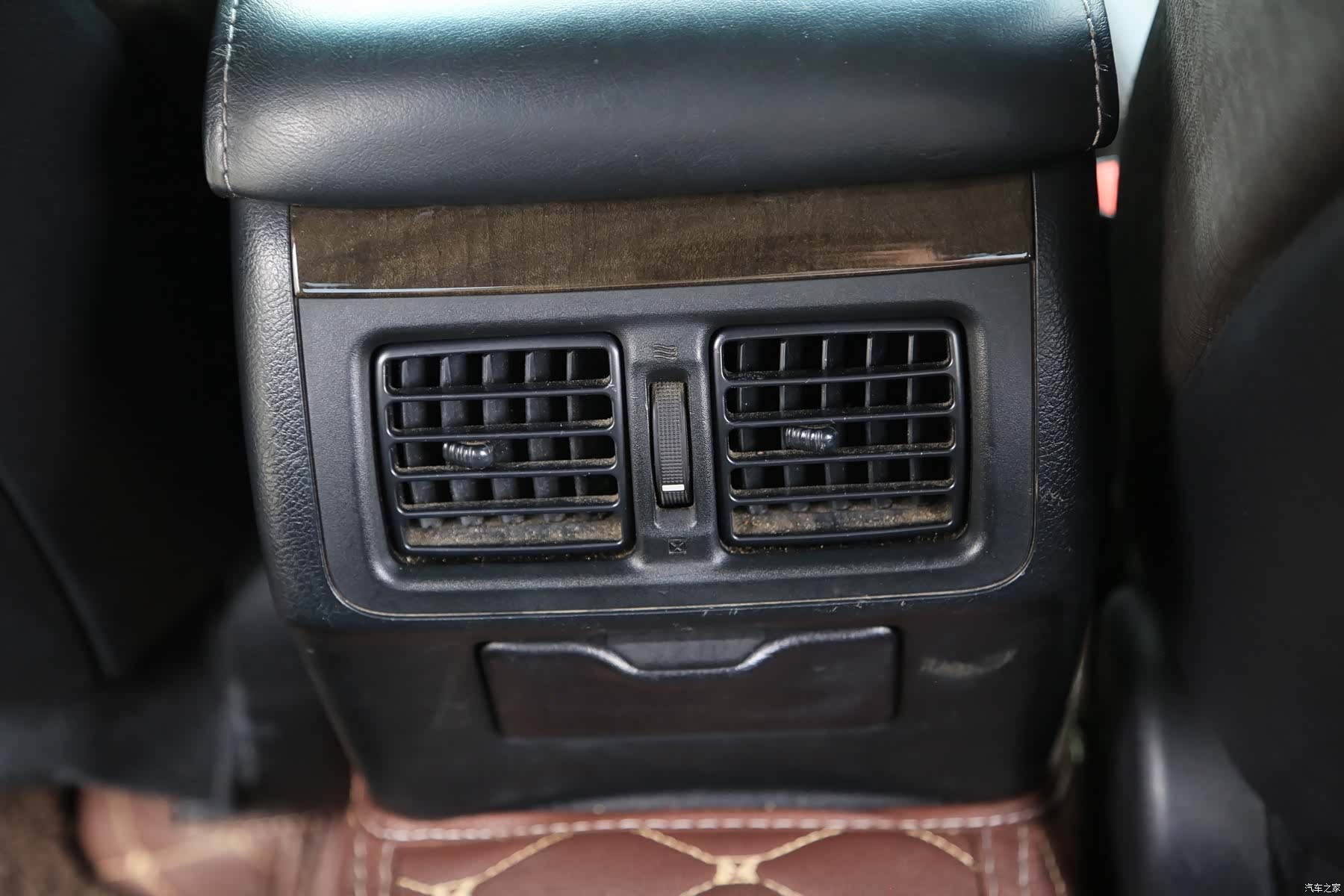Toyota 2.5V, 2016 15