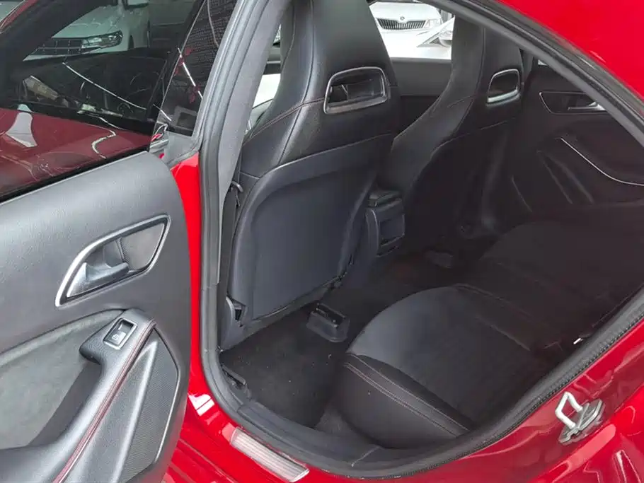 Mercedes-Benz CLA Mercedes-Benz CLA