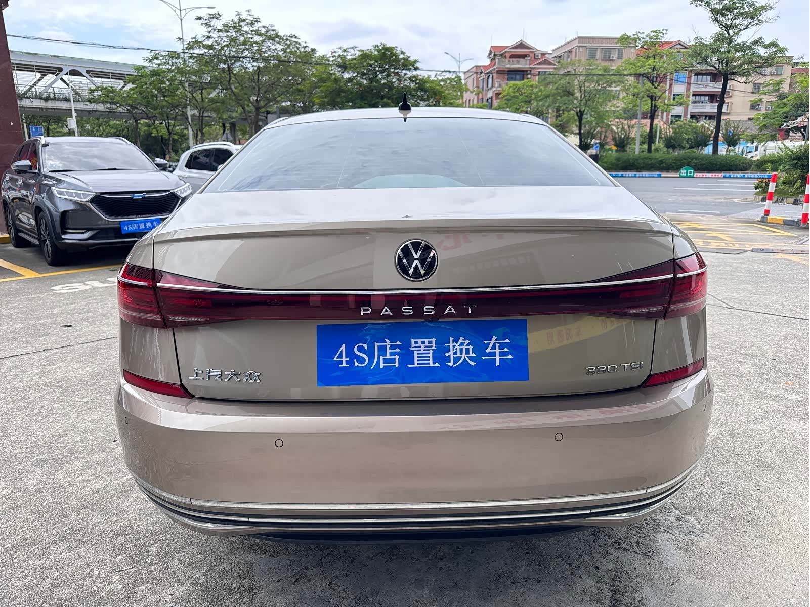 Volkswagen Passat, 2022 все фото