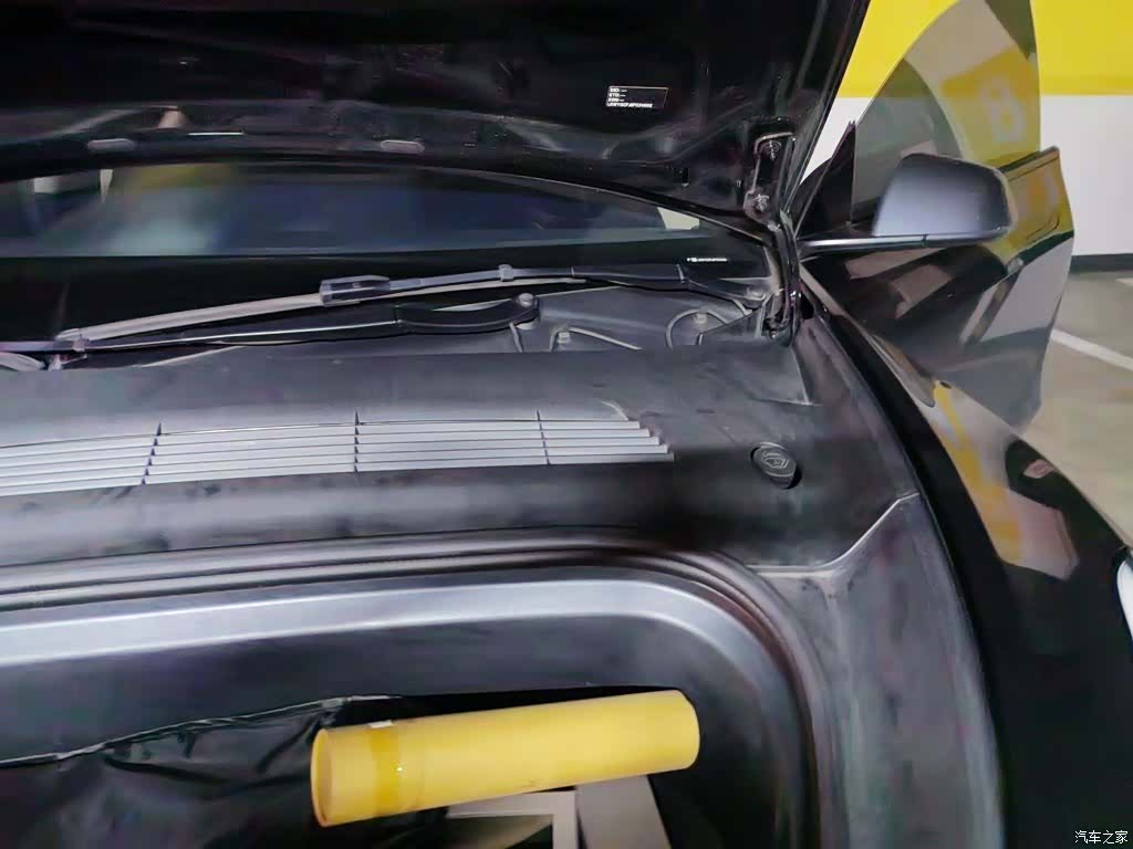 Tesla Model Y, 2024 22
