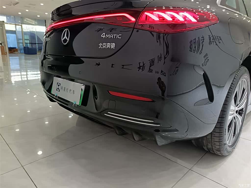 Mercedes-Benz EQE, 2025 9