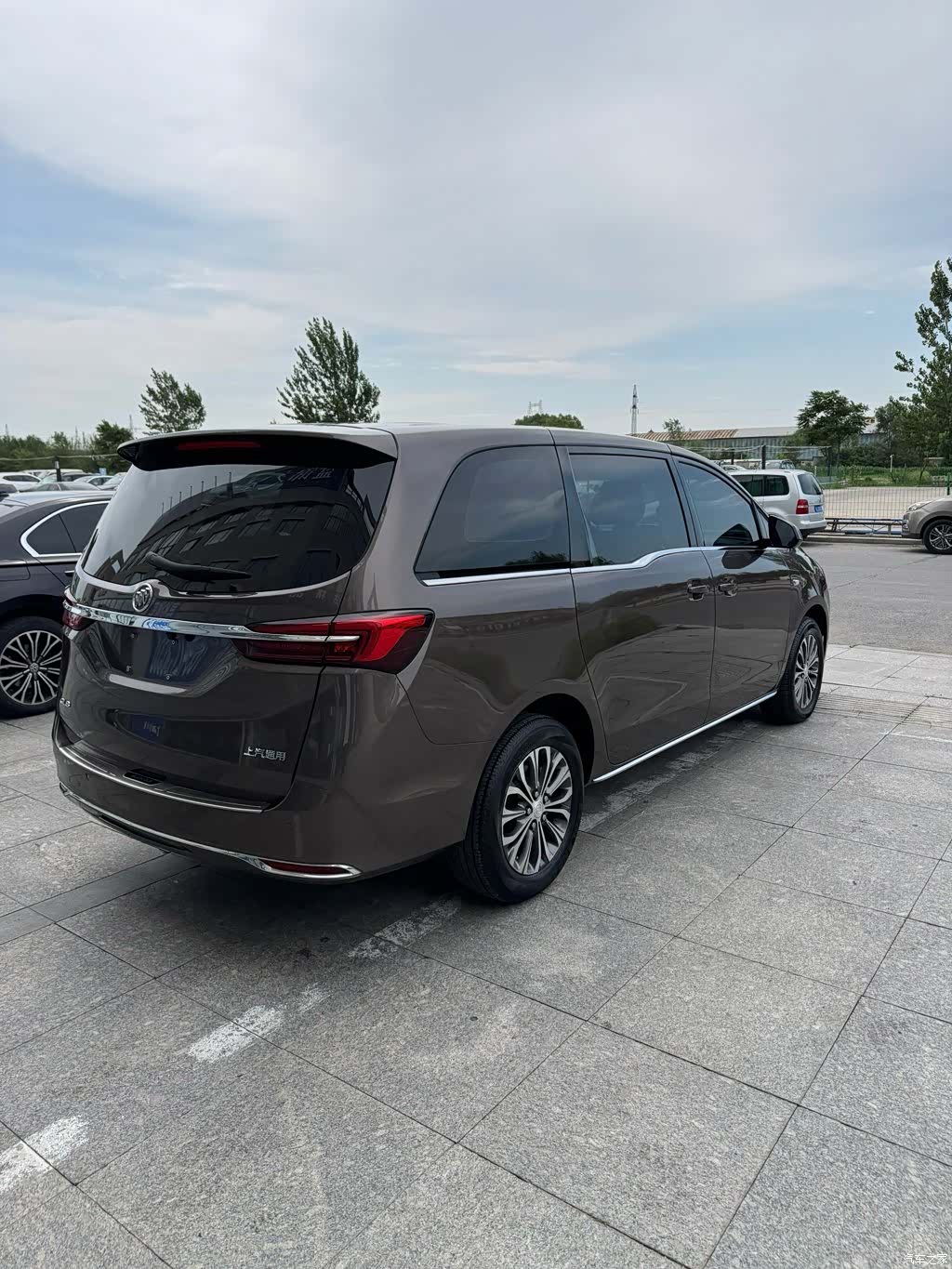 Buick GL8, 2023 4
