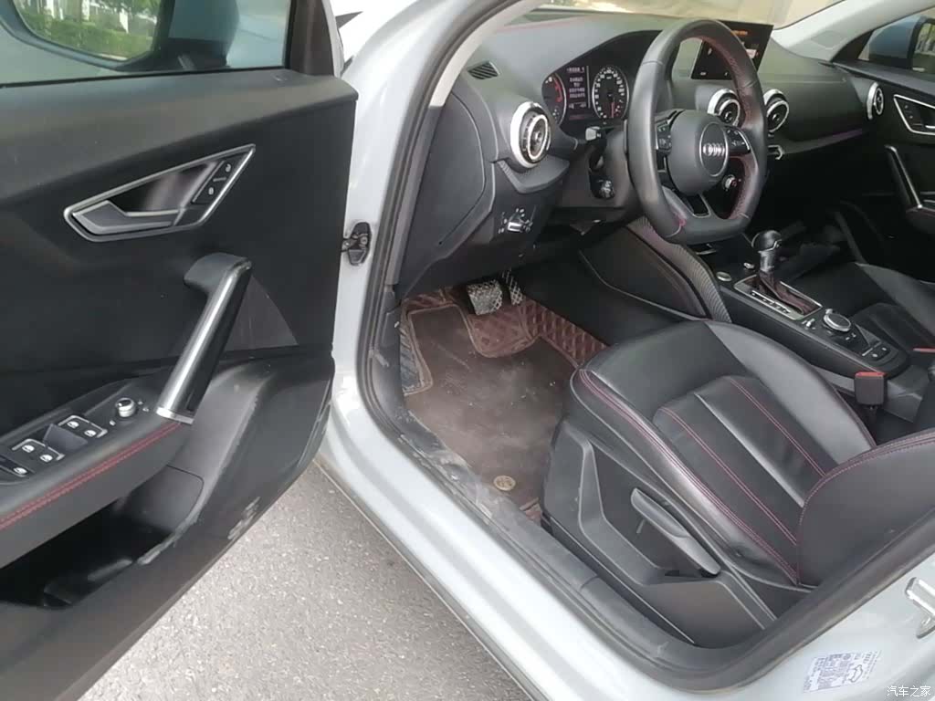 Audi Q2L, 2022 16