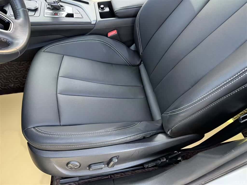 Audi A4L, 2019 8