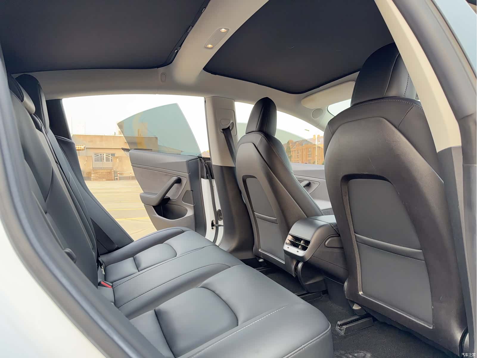 Tesla Model 3, 2019 14